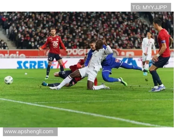 达尼洛：从青涩少年到足球场上的坚韧斗士的成长之路