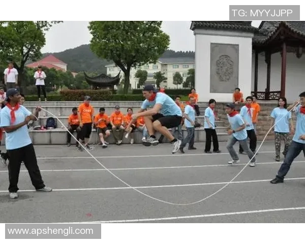 成都滑板队默契配合探秘：团队精神与技术的完美融合MBA