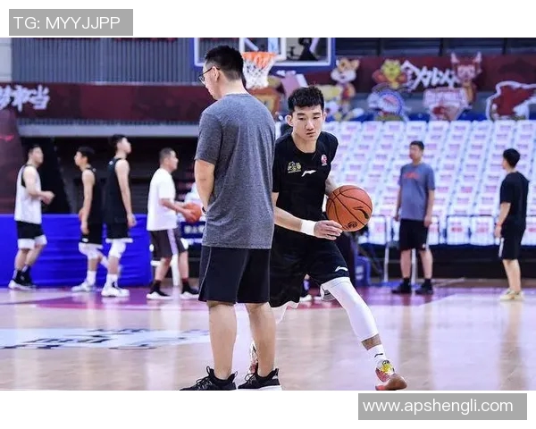 孙铭徽:从青年才俊到篮球赛场的领军人物之路探索与成长