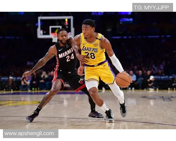 湖人对热火第三场直播全程回顾与精彩瞬间分析