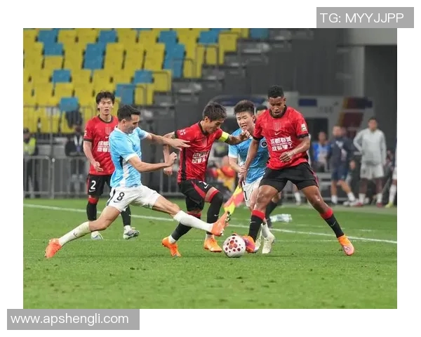 成都足球队心理素质揭秘：如何在赛场上展现强大内心与团队精神